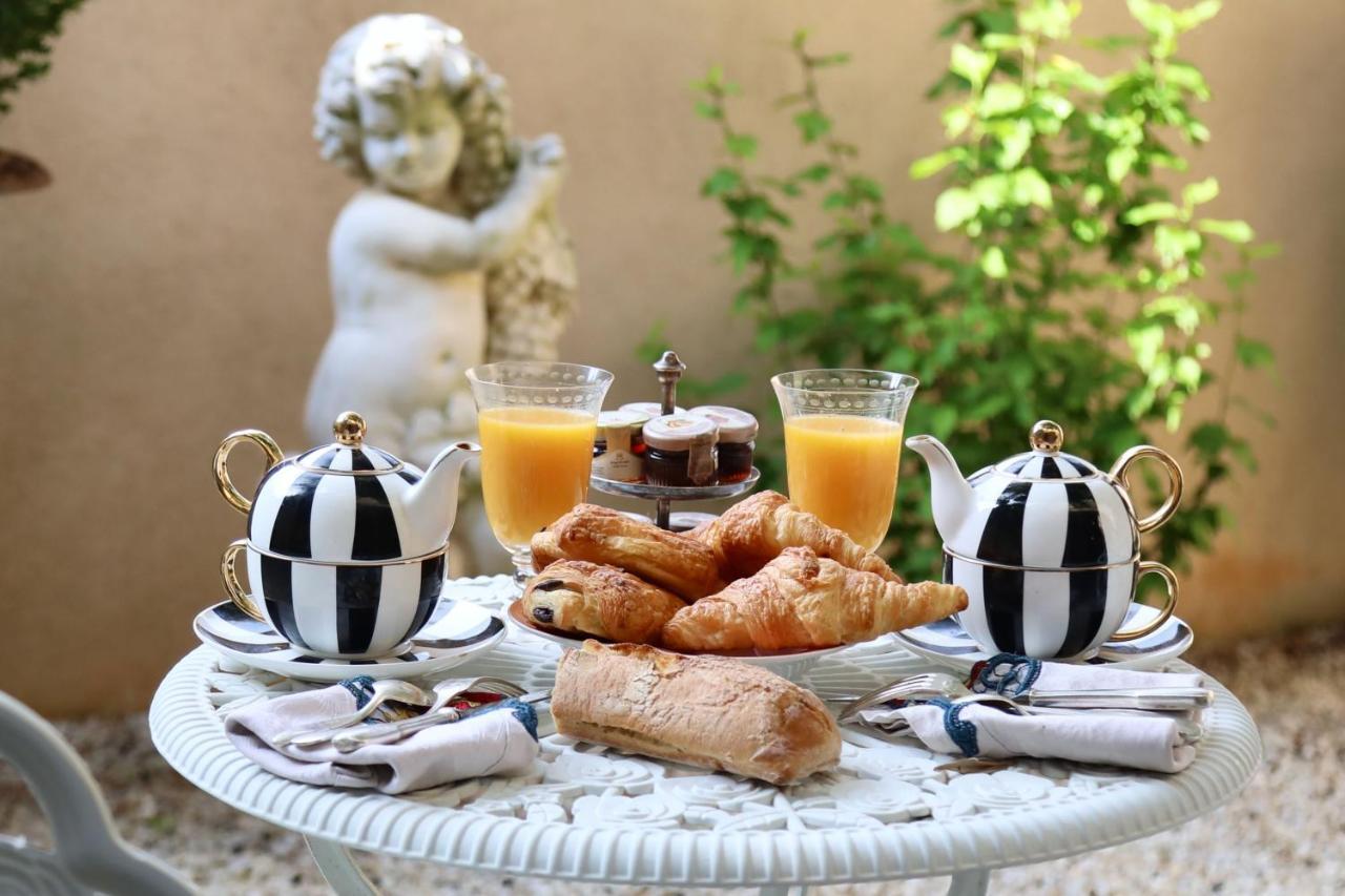 Lou Pitchoun Luxe Et Serenite Au Coeur De Saint-Tropez Suite Familiale Avec Chambre Separee Avec Jardin Enchanteur Pour 4 Adultes Et 1 Enfant Bagian luar foto